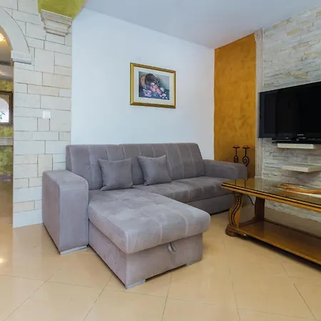 Apartman One-bedroom In Kosinozici
